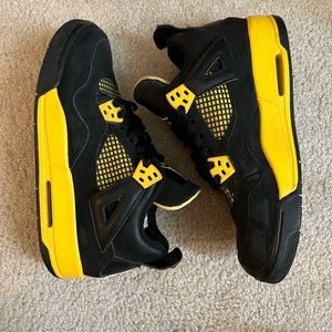 Jordan 4 thunder 5.5Y/7W